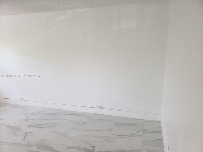 Foto del edificio - 13255 SW 7th Ct