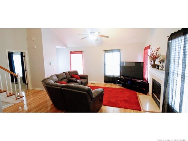 Building Photo - 217 Laketree Blvd