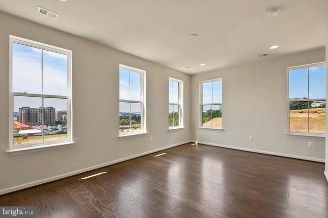 Building Photo - 516 Harborview Dr