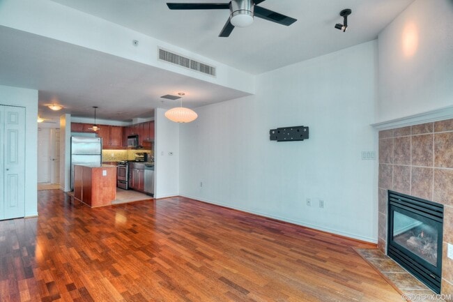 Building Photo - Stunning Two-Story Treo Residence in Littl...