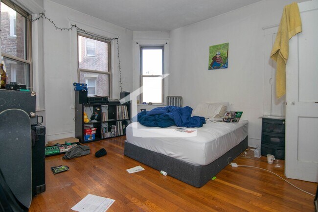 Foto del edificio - HOT ALLSTON LISTING!!!!