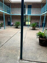 Building Photo - 110 Farm to Market 82