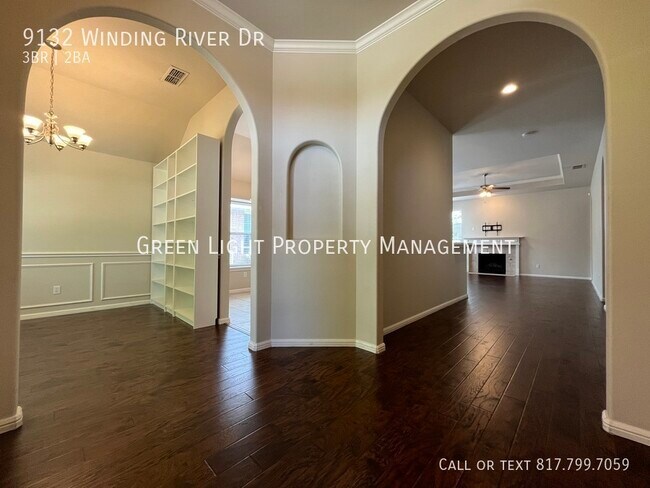 Foto del edificio - 9132 Winding River Dr