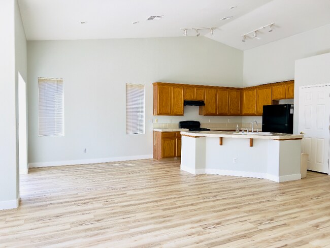 Foto del edificio - 6150 Powdermill St