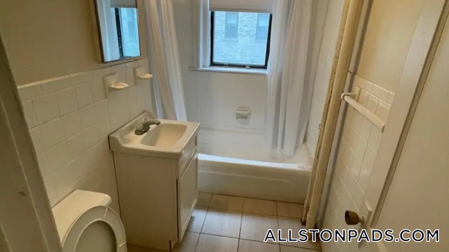 Foto del edificio - 1156 Commonwealth Ave