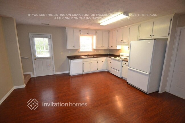 Building Photo - 3818 Woodhurst Way