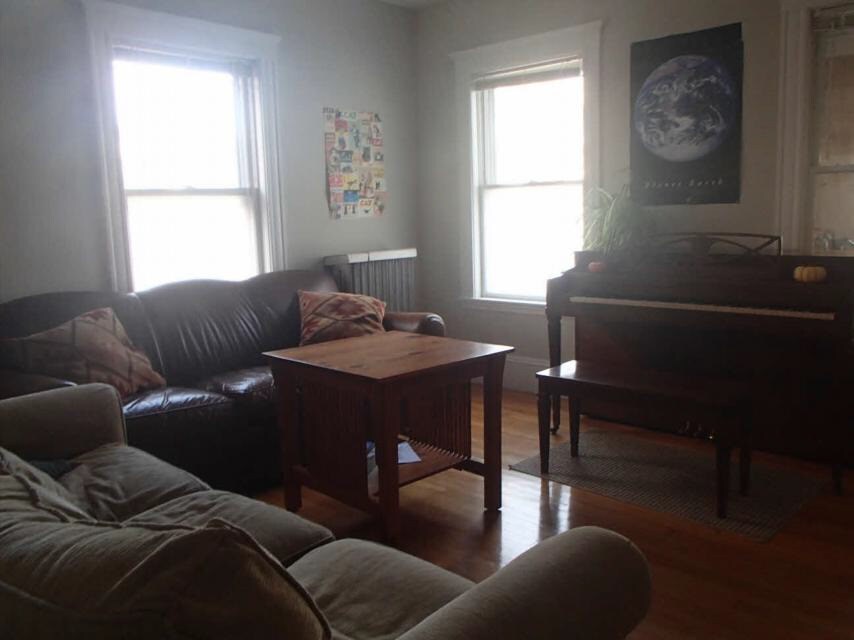 Primary Photo - 50 Curtis Ave