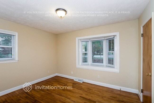 Building Photo - 3860 Litchfield Rd