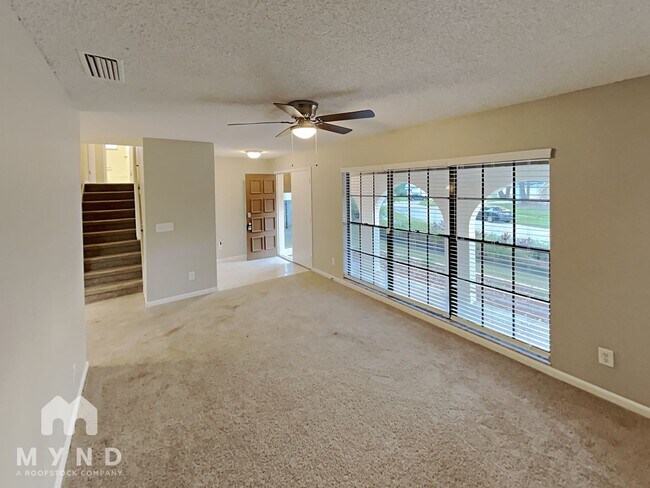 Foto del edificio - 632 Ephrata Dr