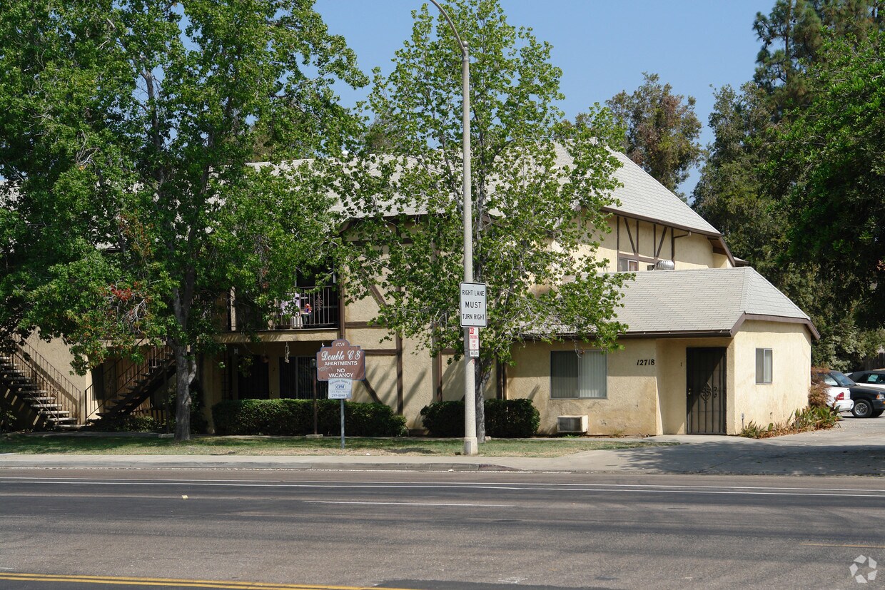Primary Photo - 12718 Mapleview St