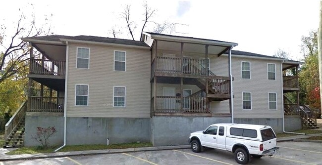 Building Photo - 1048 Riverside Drive Ln