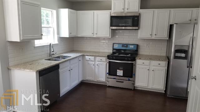 Building Photo - 2896 Two Lakes Cir