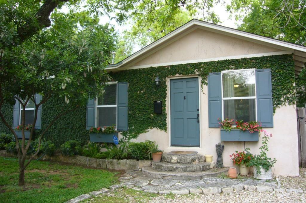 Primary Photo - 2903 Kerbey Ln