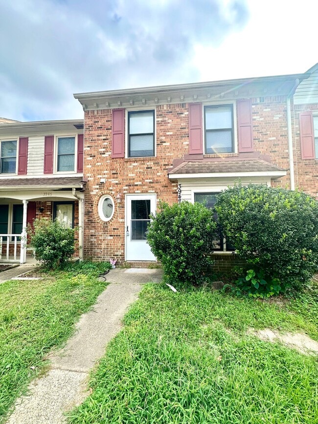 Building Photo - 3947 Wyckoff Dr
