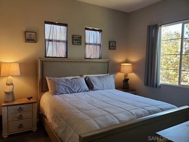 Foto del edificio - 5061 Waterview Way