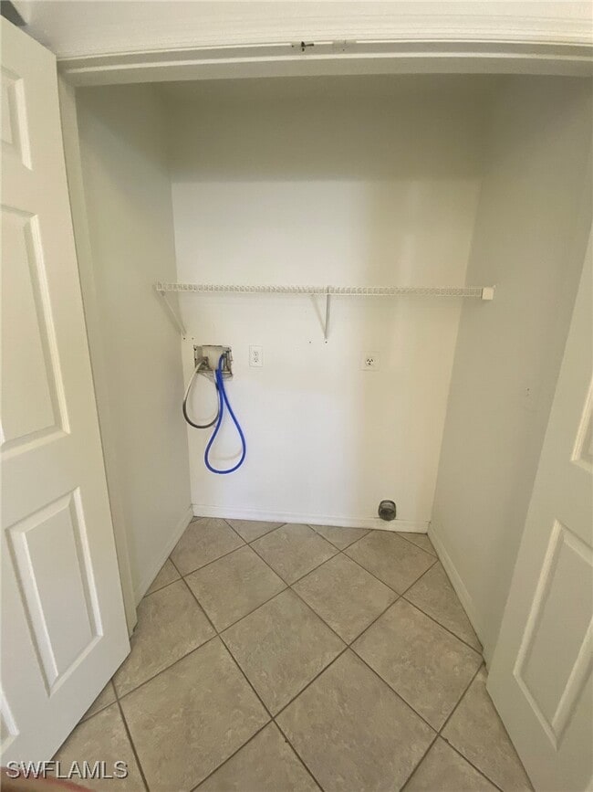 Building Photo - 1027 SE 11th St