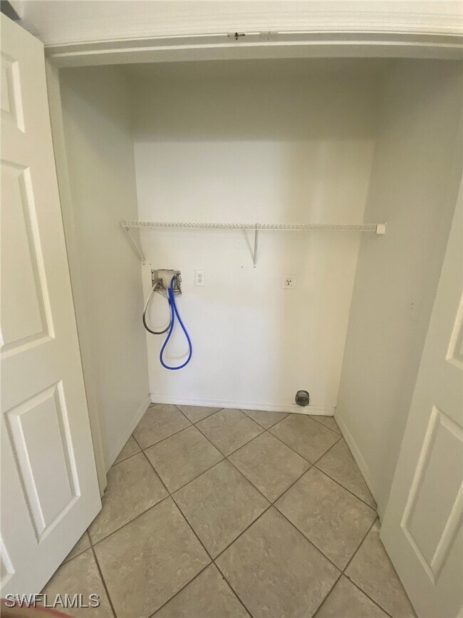 Foto del edificio - 1027 SE 11th St