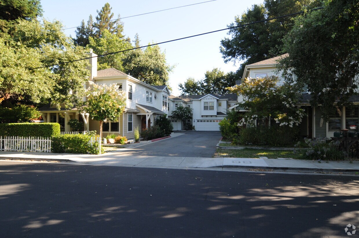 Primary Photo - 152 & 154 El Dorado Ave