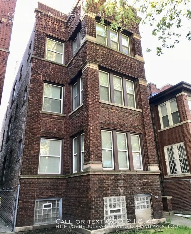 Building Photo - 1515 E 67th Pl