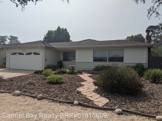 Building Photo - 3 br, 2 bath House - 912 Monterey Circle