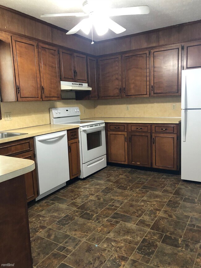 Building Photo - 3 br, 2 bath House - 5093 Cave Spring Rd