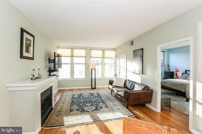 Photo - 715 6th St NW Apartment