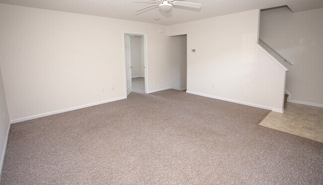 Foto del edificio - 1324 Devon Ln