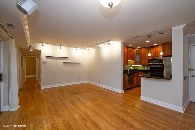 Foto del edificio - 2131 N Larrabee St