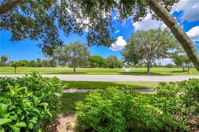 Building Photo - 104 Capri Isles Blvd