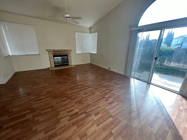 Foto del edificio - Great Browns Valley Beauty  with new carpet