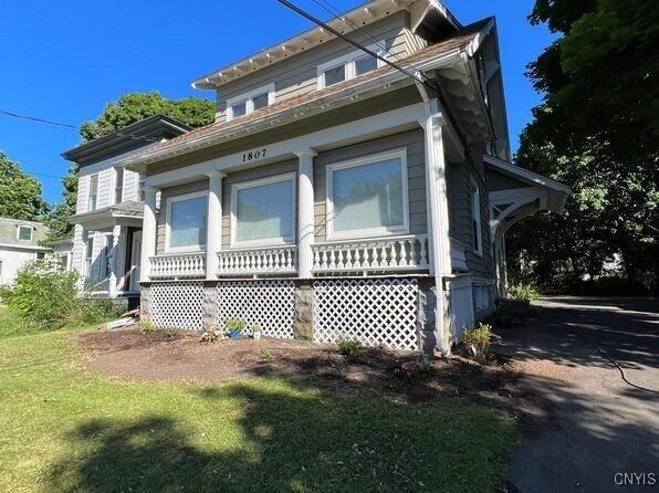 Primary Photo - 1807 W Genesee St