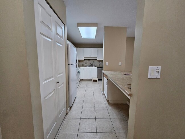 Building Photo - 2700 McCallum Rd