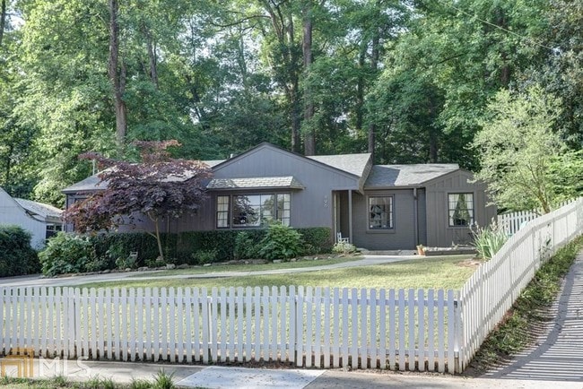 Building Photo - 496 Overbrook Dr NW