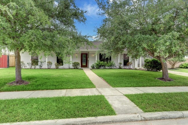 Building Photo - 5419 Dumfries Dr