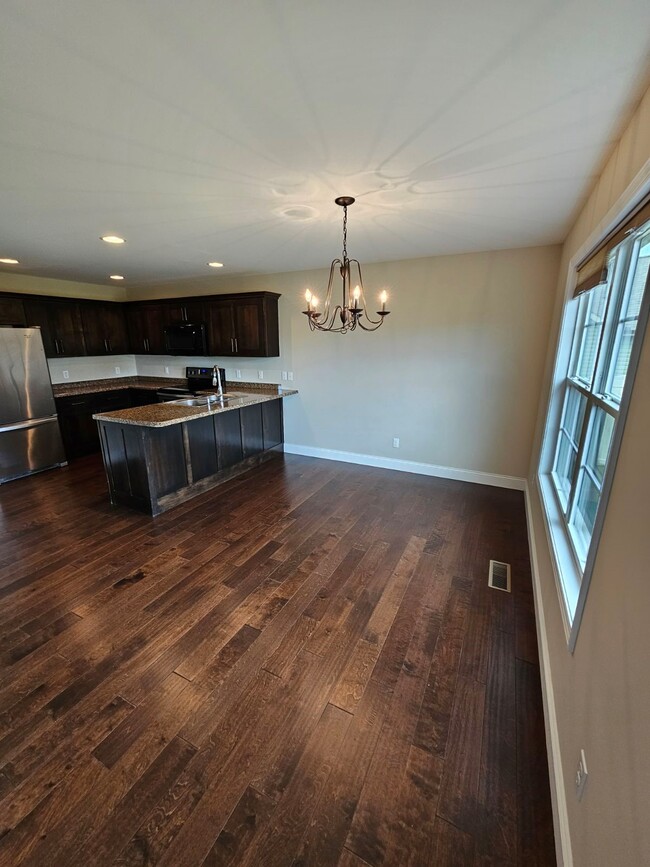 Foto del edificio - 4905 Cedar Creek Cir