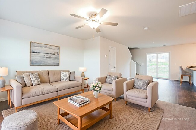 Building Photo - 2135 Southlea Dr