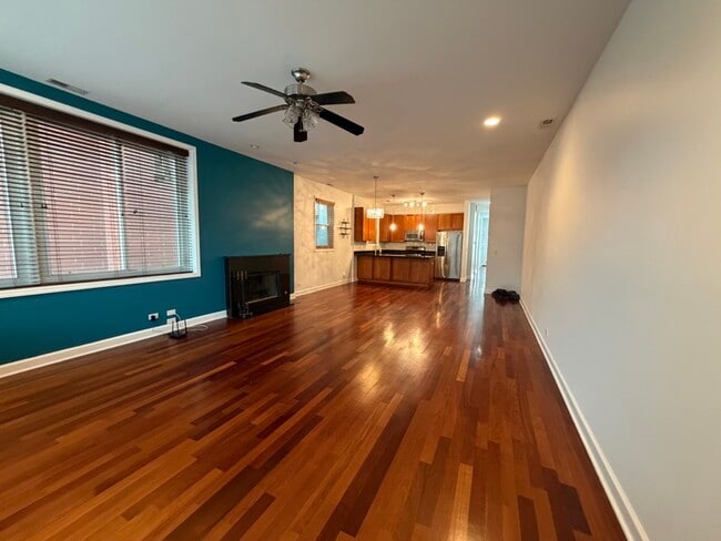 Foto del edificio - 1730 N Western Ave