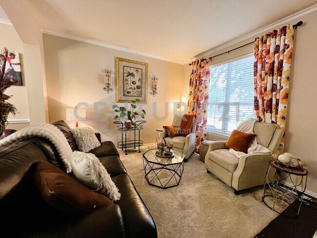 Building Photo - Fantastic 2-Story 5/3/2 in Fort Worth For ...