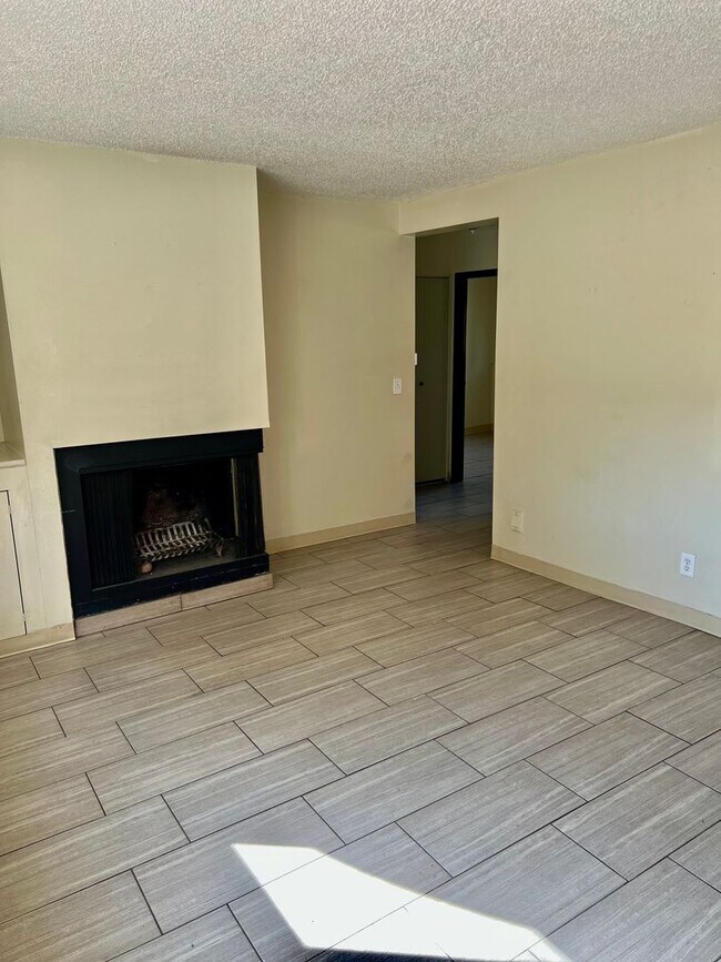 Foto del edificio - 6636 Dublin Loop W