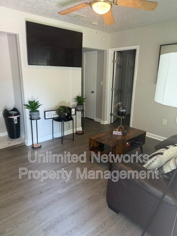 Foto del edificio - 151 Lawton St SW