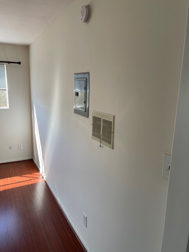 Foto del edificio - 617 N Orange Dr