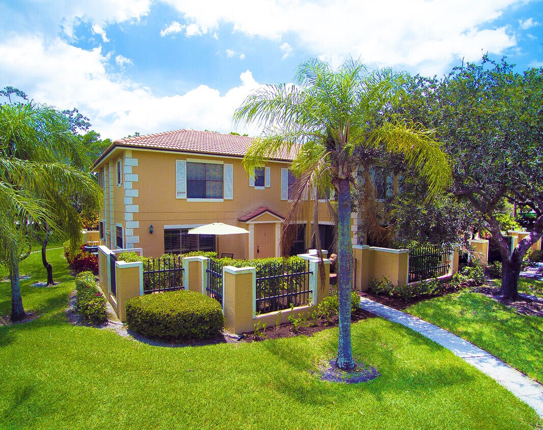 377 Prestwick Ln, Palm Beach Gardens, FL 33418 Townhome Rentals in