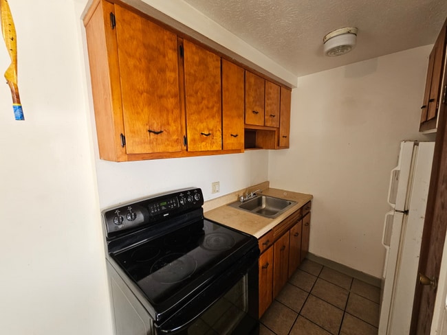 Foto del edificio - 1885 N Taylor Rd