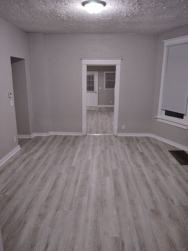 Foto del edificio - EVH Rentals (1702 S 15th St)