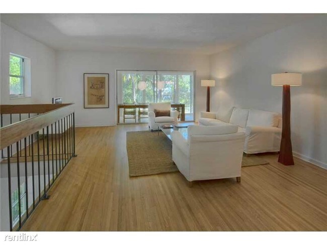 Building Photo - 2710 Segovia St