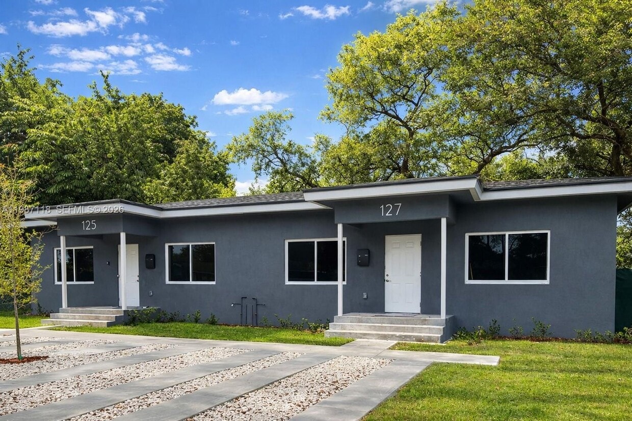 Photo - 127 NE 184TH TER #127 MIAMI, FL 33179