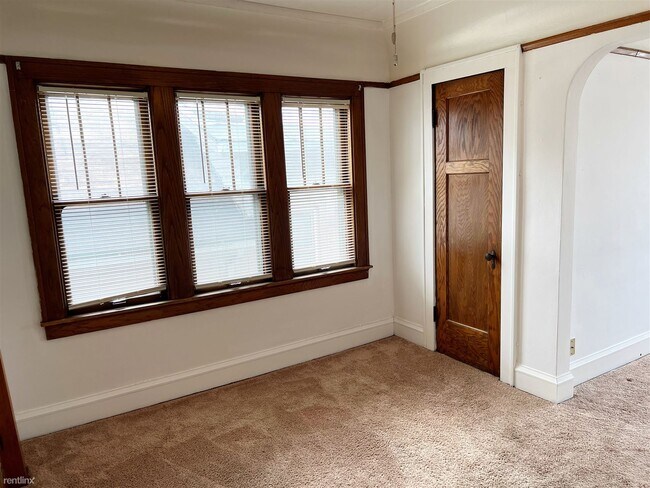 Building Photo - 2 br, 1 bath Duplex - 2108 South 71st Stre...