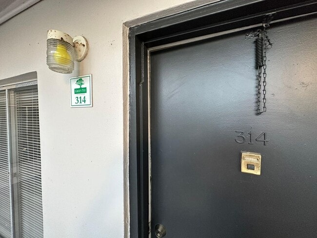 Photo - Green Tee - # 314 Apartment