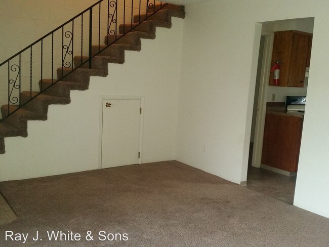 Building Photo - 612 Bryden Dr