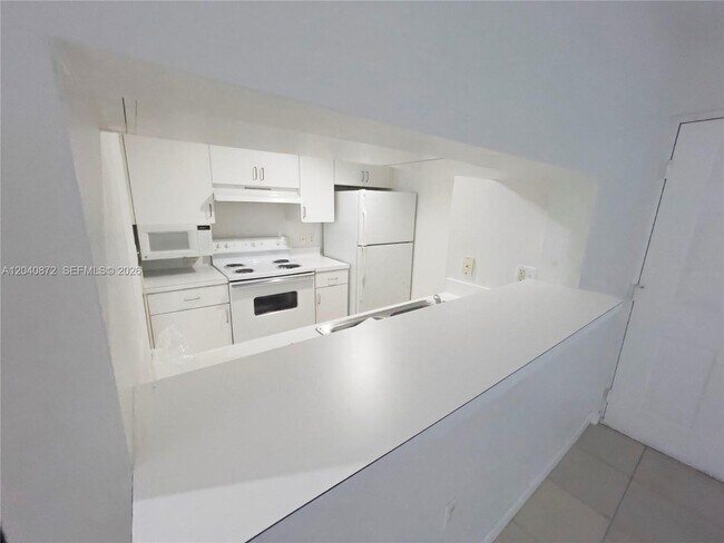 Foto del edificio - 2133 Renaissance Blvd